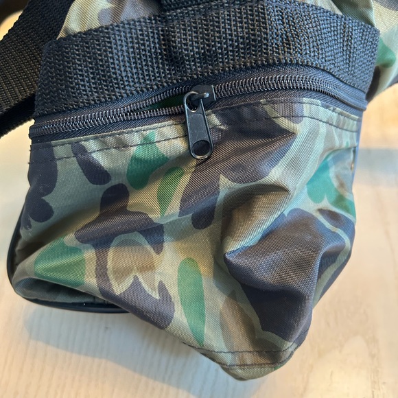 Camouflage Carry Bag - Picture 4 of 6